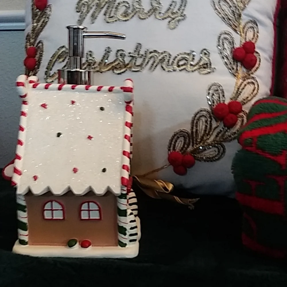 New! GingerBread Home Christmas Decor Hand Soap or lotion Dispenser